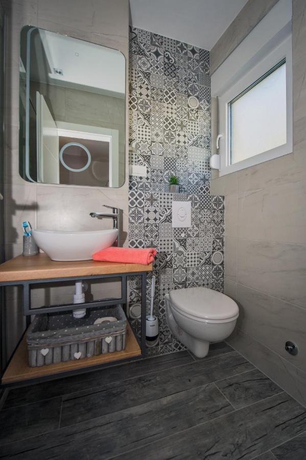Deluxe 2 Bedroom Apartment With Sea View Baska Voda Exterior photo